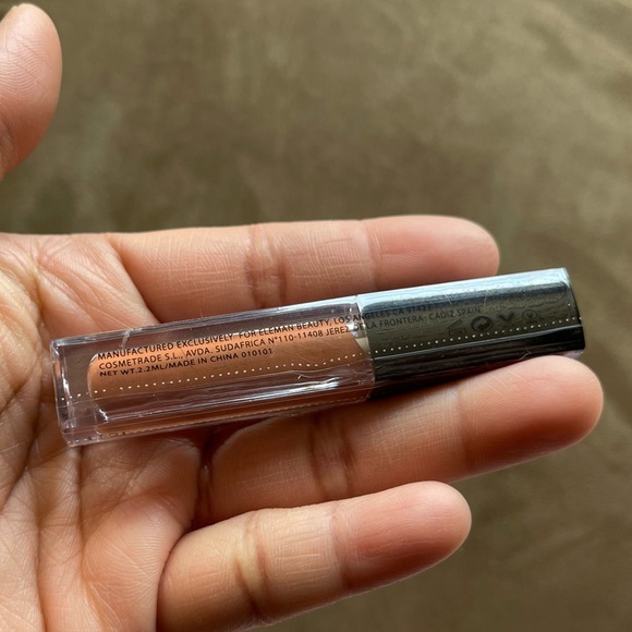 NWT ELEMAN BEAUTY Matte Liquid Lipstick in Madrid Makeup - Picture 3 of 6